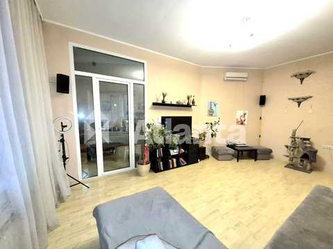квартира по адресу Веры Холодной пл., 3