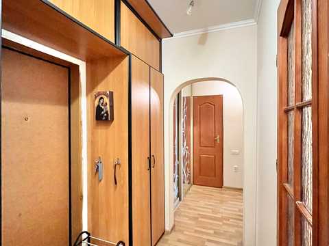 квартира за адресою Ревуцького вул., 21