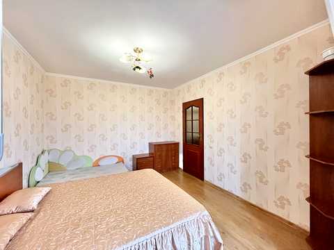 квартира за адресою Ревуцького вул., 21