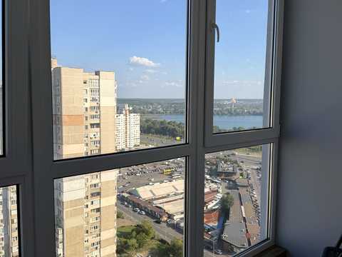 квартира за адресою Ревуцького вул., 40-Б