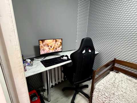 квартира за адресою Космонавтів вул., 21/1
