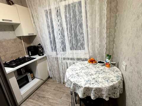 квартира за адресою Космонавтів вул., 21/1