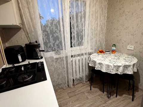 квартира за адресою Космонавтів вул., 21/1