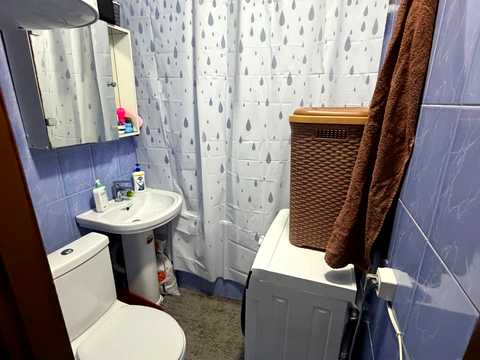 квартира за адресою Космонавтів вул., 21/1