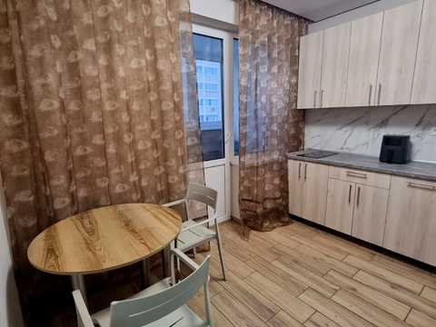квартира за адресою Сергія Данченка вул., 32