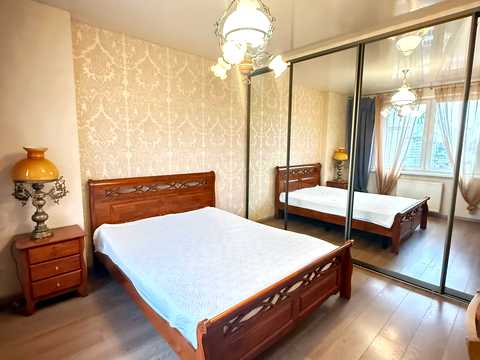 квартира за адресою Митрополита Василя Липківського вул. (Урицького), 18