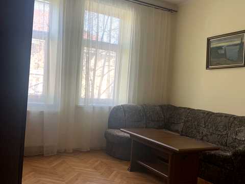 квартира за адресою Шептицьких вул., 31