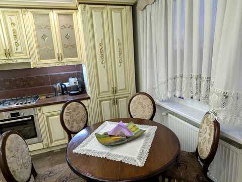 квартира за адресою Тролейбусна вул., 26