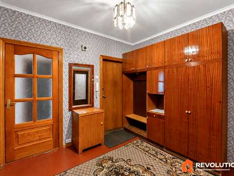 квартира за адресою Ревуцького вул., 10/2