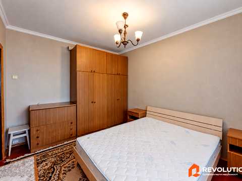 квартира за адресою Ревуцького вул., 10/2