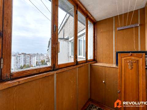 квартира за адресою Ревуцького вул., 10/2