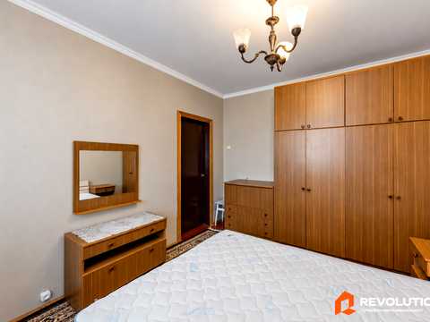квартира за адресою Ревуцького вул., 10/2
