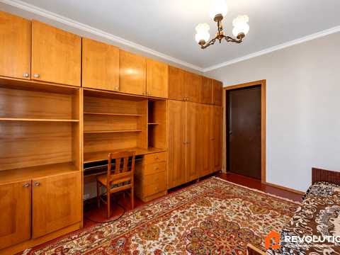 квартира за адресою Ревуцького вул., 10/2
