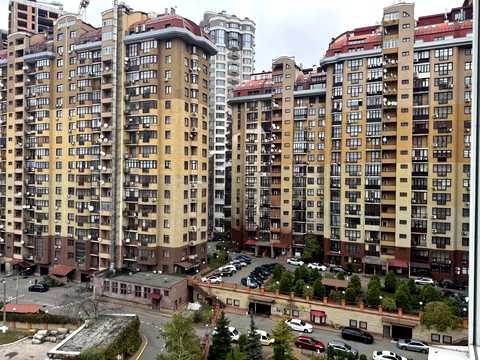 квартира за адресою Євгена Коновальця вул. (Щорса), 32-Г