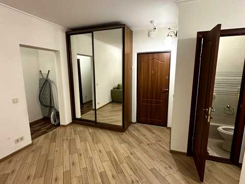 квартира за адресою Бориса Гмирі вул., 10/40