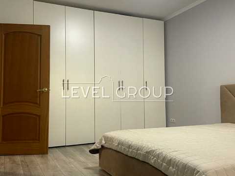 квартира за адресою Київ, Драгоманова вул., 8-А