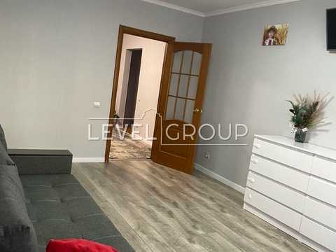 квартира за адресою Київ, Драгоманова вул., 8-А