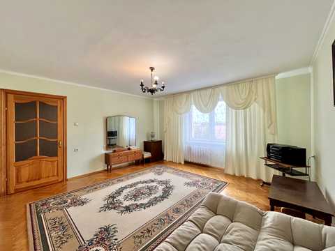 квартира за адресою Дарницький бульв., 8