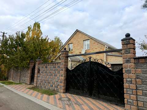 будинок за адресою Деснянська вул.