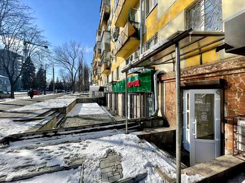 комерційна за адресою Науки просп. (Гагаріна), 100