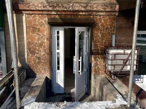 комерційна за адресою Науки просп. (Гагаріна), 100