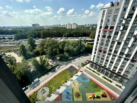 квартира за адресою Любомира Гузара просп. (Космонавта Комарова), 15
