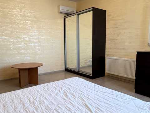 квартира за адресою Драгоманова вул., 2