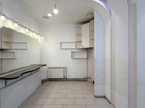 коммерческая по адресу Новосельского ул., 84