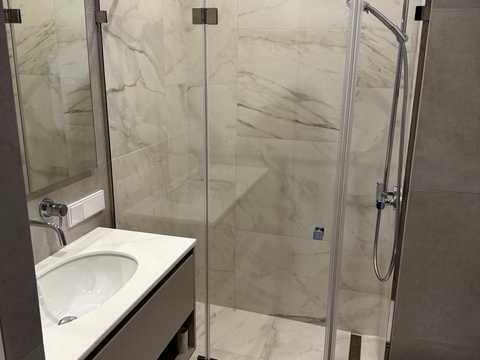 квартира за адресою Салютна вул., 2к6