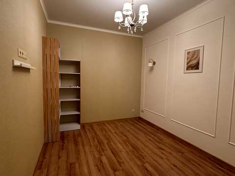 комерційна за адресою Ніни Строкатої вул. (Буніна), 37