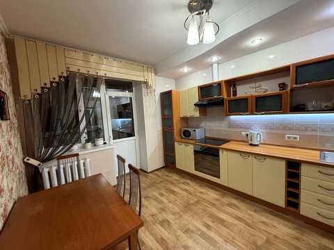 квартира за адресою Миколи Бажана просп., 12