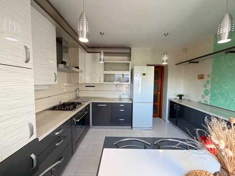 квартира за адресою Будівельників вул., 2