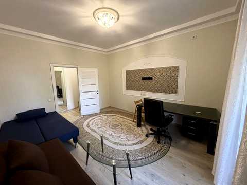 квартира по адресу Строителей ул., 36
