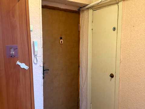 квартира за адресою Космонавтів вул., 48