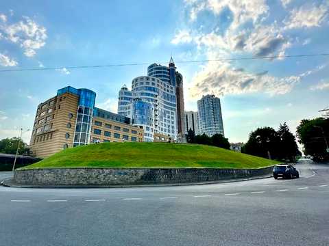 квартира за адресою Дмитра Яворницького просп. (Карла Маркса), 1-А
