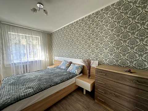 квартира за адресою Андрія Гулого-Гуленка вул. (Мічуріна), 4