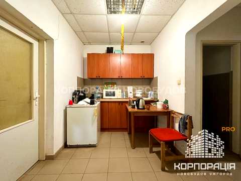 комерційна за адресою с. Сторожниця, Шевченка вул., 10А