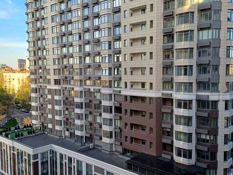 квартира за адресою Євгена Коновальця вул. (Щорса), 32-Б