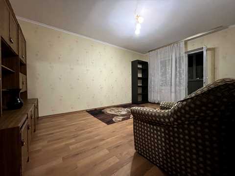 квартира за адресою Анни Ахматової вул., 4