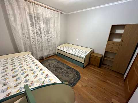 квартира за адресою Анни Ахматової вул., 4