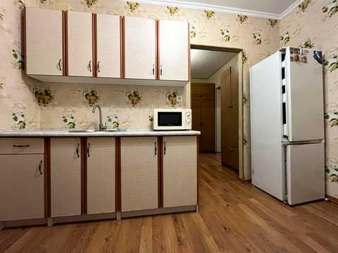 квартира за адресою Анни Ахматової вул., 4