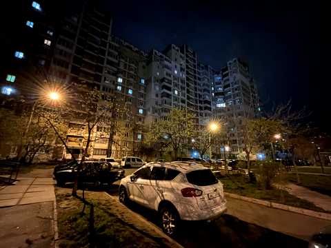 квартира за адресою Анни Ахматової вул., 4