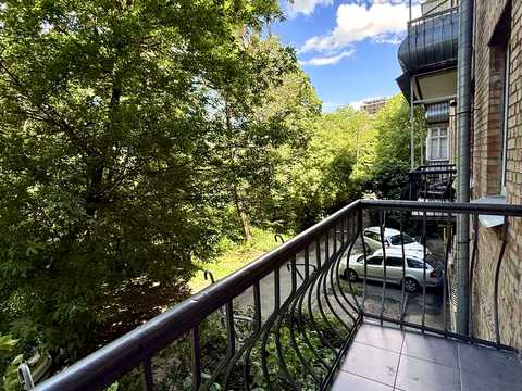 квартира по адресу Печерский спуск, 15