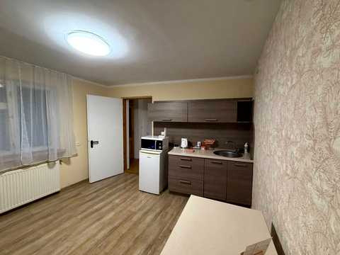 квартира за адресою Каменярів вул., 3