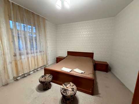 квартира за адресою Каменярів вул., 3