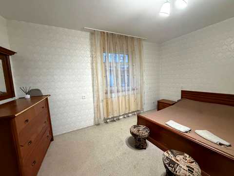 квартира за адресою Каменярів вул., 3