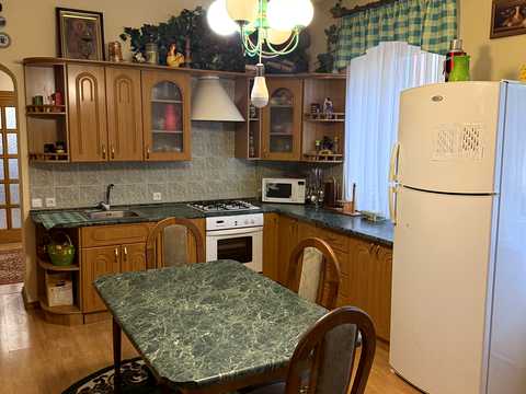 будинок за адресою Лютнева вул., 5