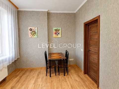 квартира за адресою Дмитрівська вул., 80