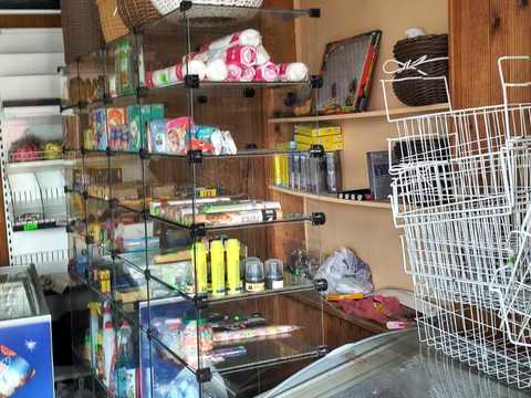комерційна за адресою Миру вул., 1В