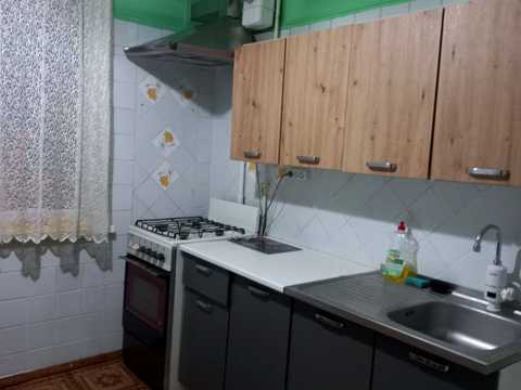 квартира за адресою Жовтнева, 7